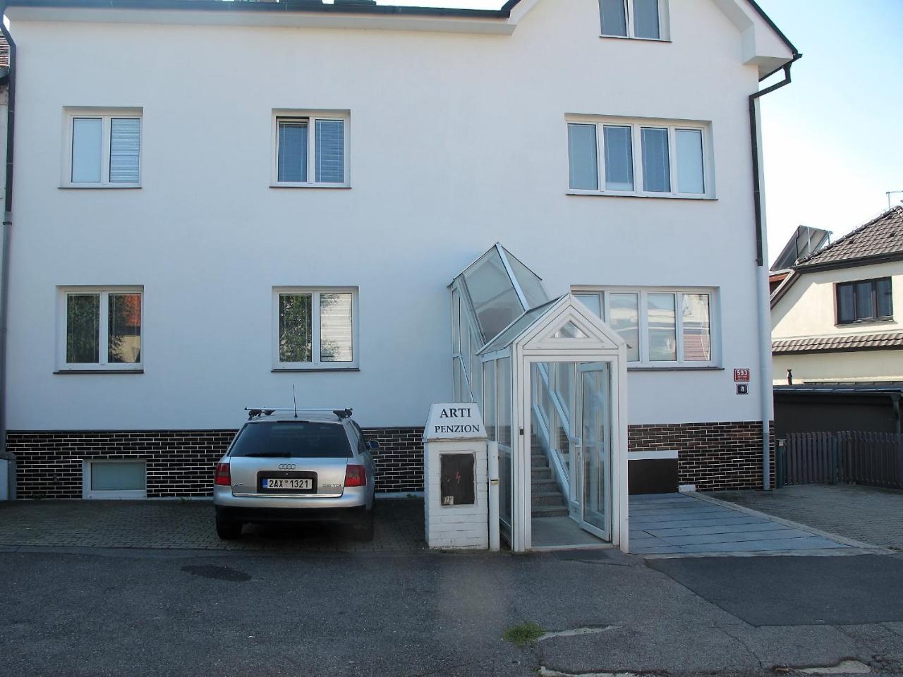 Penzion Arti Praga Exterior foto
